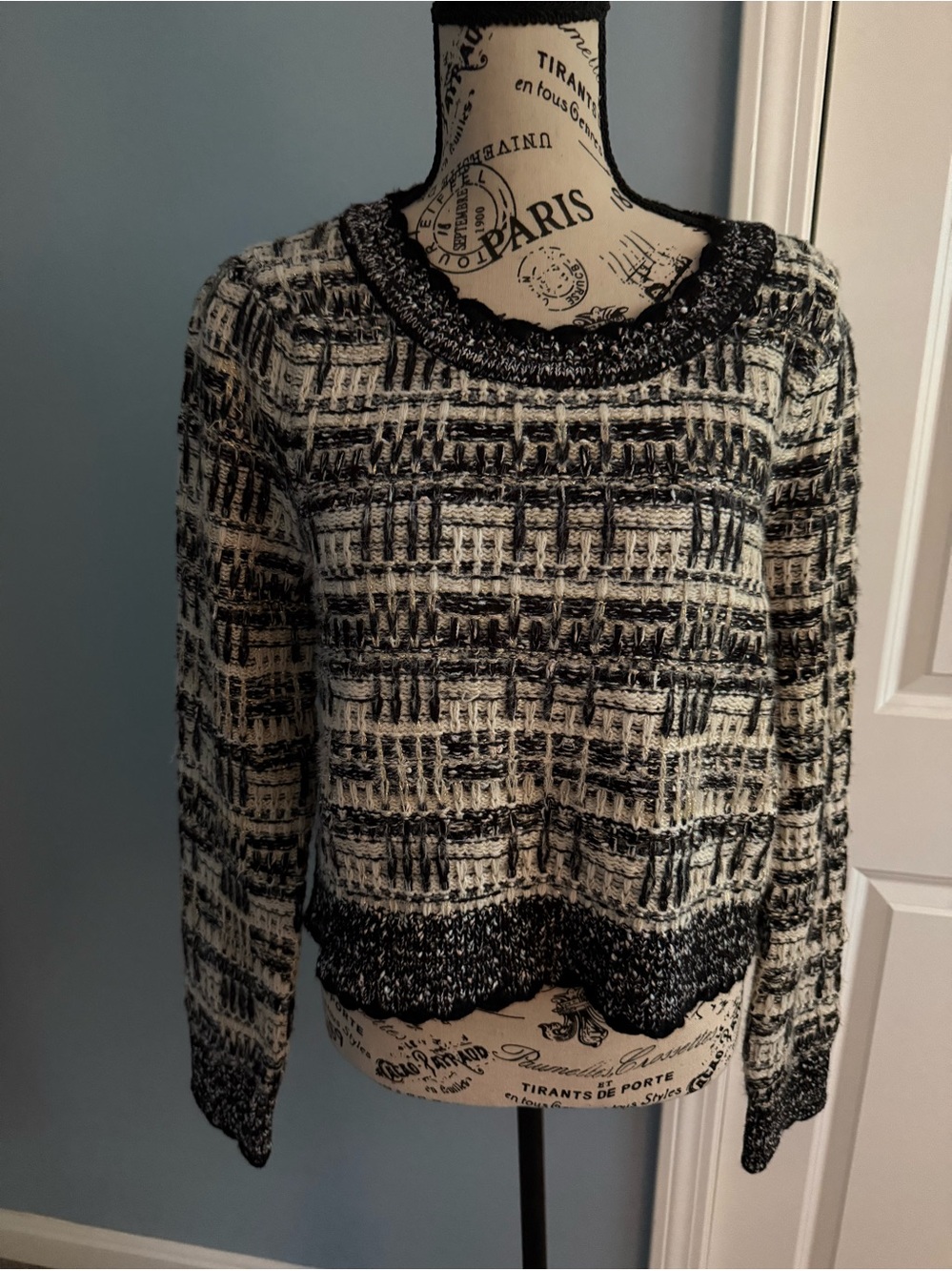 House of Harlow sweater